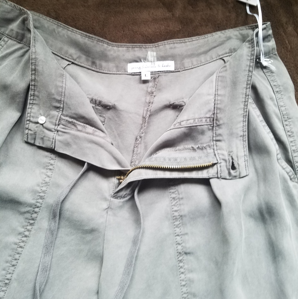 YOUNG FABULOUS & BROKE Pants - Picture 8 of 8